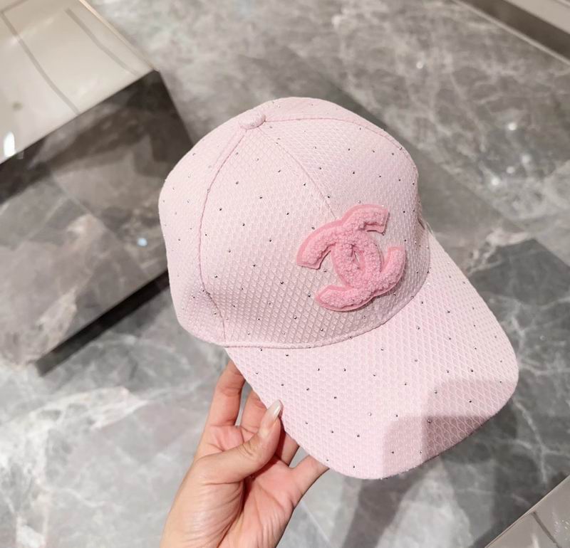 Chanel cap (60)